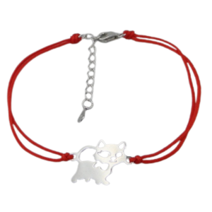 Narukvica sa srebrnim privjeskom