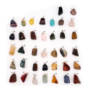 Privjesak poludragi kamen